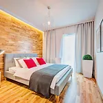 Homely Place Casa Verona - Stary Rynek - Parking Appartement Poznań