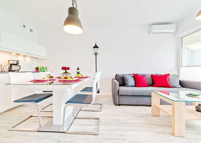 Homely Place Casa Verona - Stary Rynek - Parking Apartment Posen