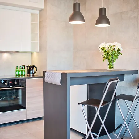 Homely Place Casa Verona - Stary Rynek - Parking شقة بوزنان