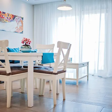 Апартаменти Mira 11 Poznan Old Town & Parking